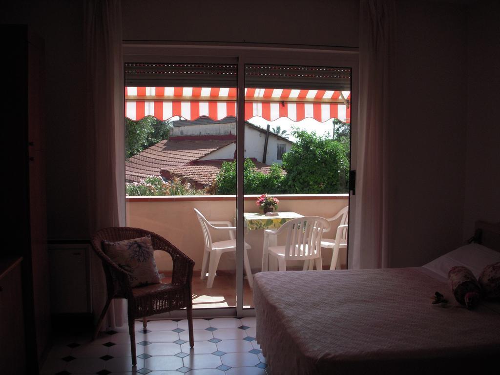 Residence Hotel Edy Imperia Eksteriør bilde